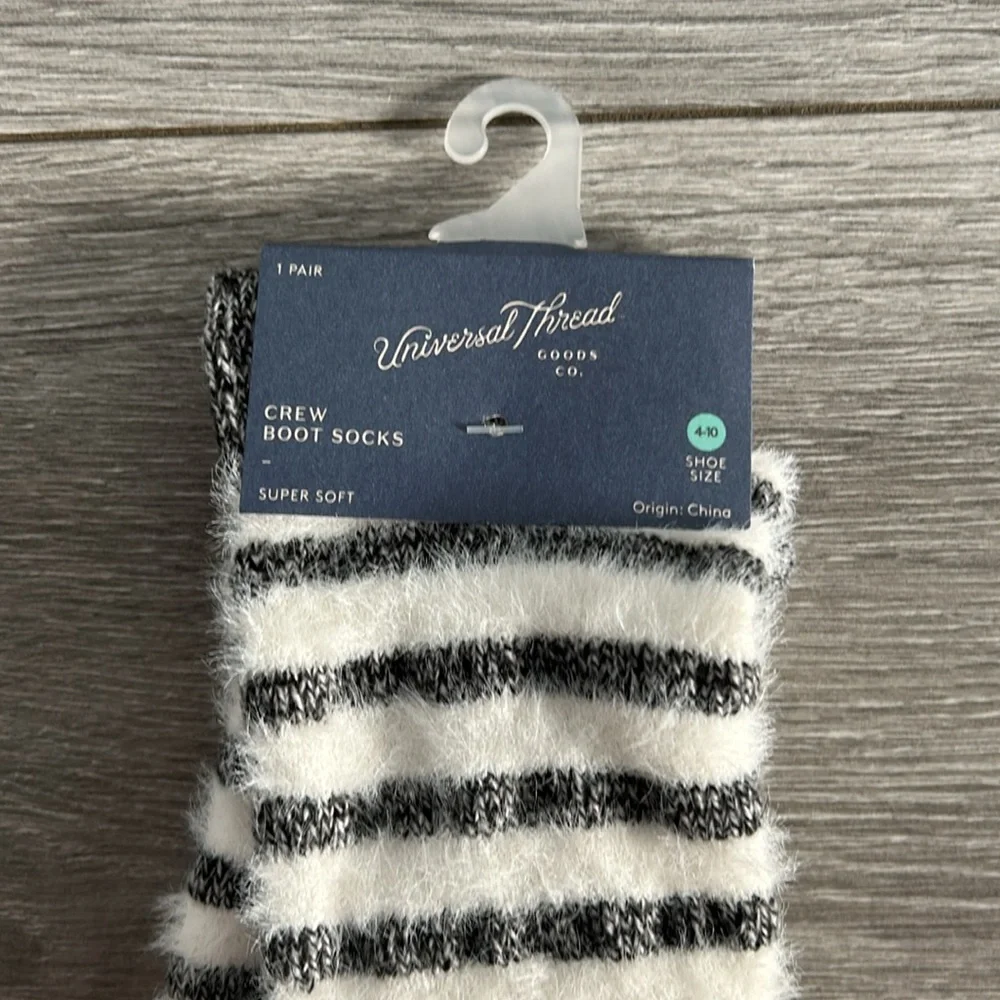 New Universal Thread Women’s Crew Boot Socks